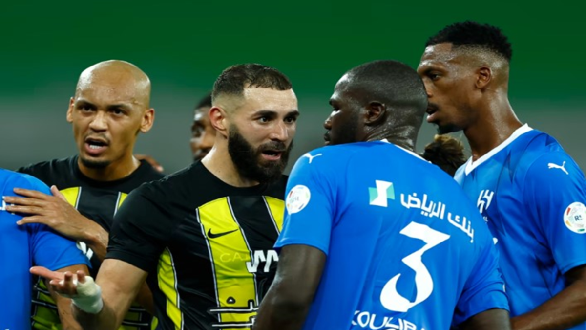 تشكيلة كلاسيكو السعودية.. بنزيما يقود الاتحاد ونيفيز يعود لقائمة الهلال