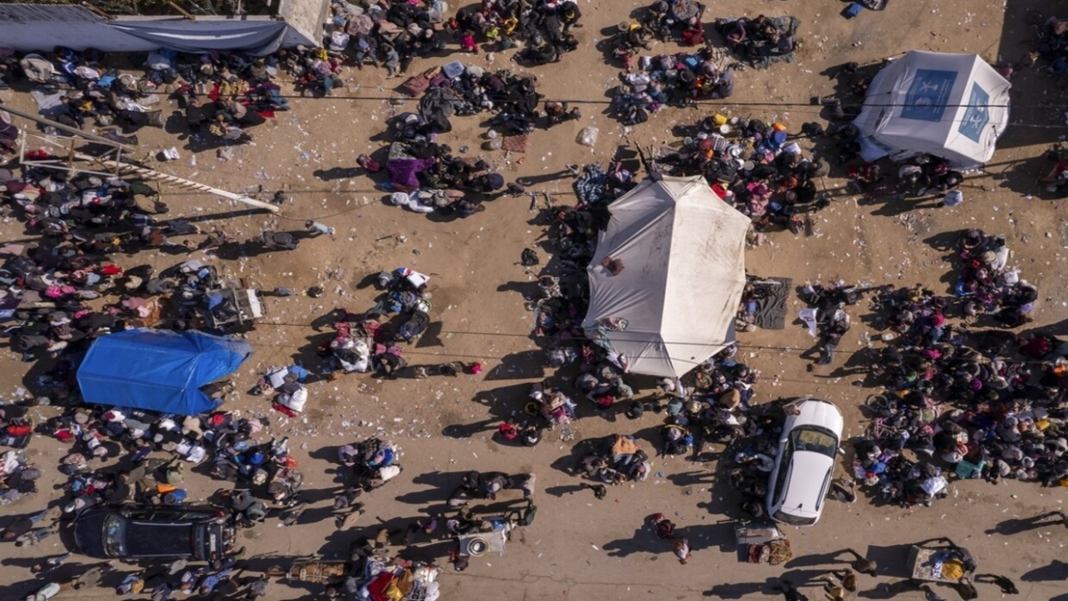 الخارجية القطرية: إسرائيل ستسمح ابتداء من صباح الاثنين بعودة النازحين في غزة إلى شمال القطاع