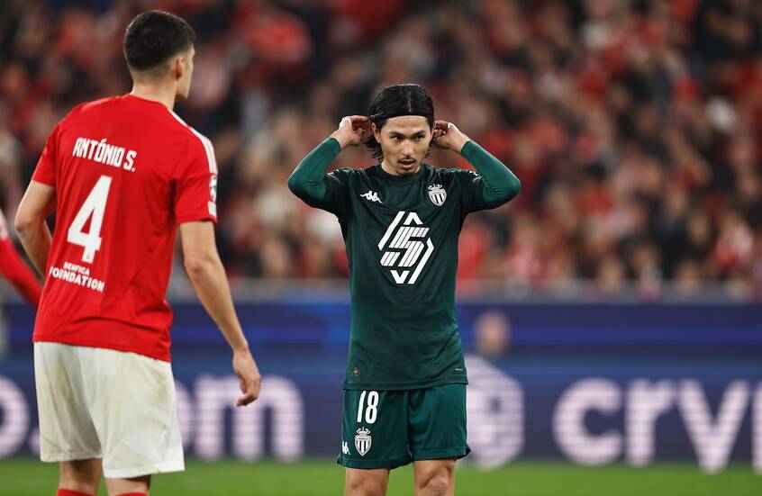 لاعب موناكو يحقق لقب الهداف التاريخي لليابان في دوري أبطال أوروبا