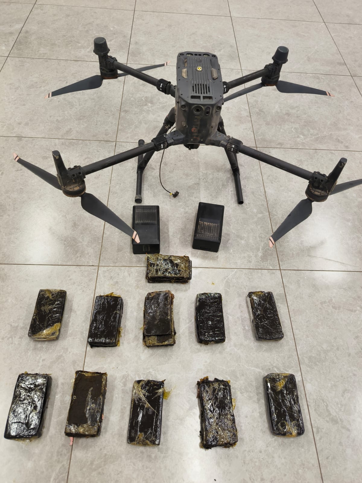 المنطقة العسكرية الجنوبية تحبط محاولة تهريب مواد مخدرة بواسطة طائرة مسيرة