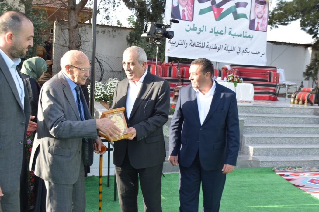 أمسية ثقافية في المزار الجنوبي