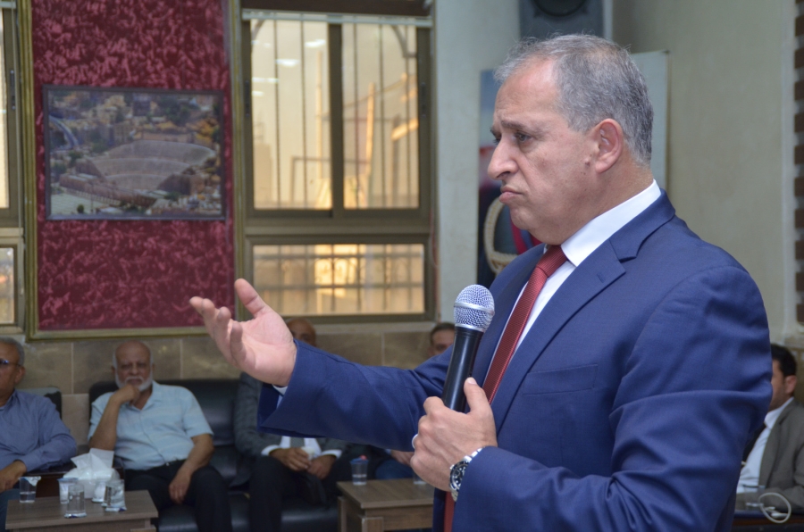د. معن القطامين يحاضر في جمعية شقبا الخيرية ويتألق في السرد والحوار وطرح المشكلات الاقتصادية (الأردنية والعالمية) ..