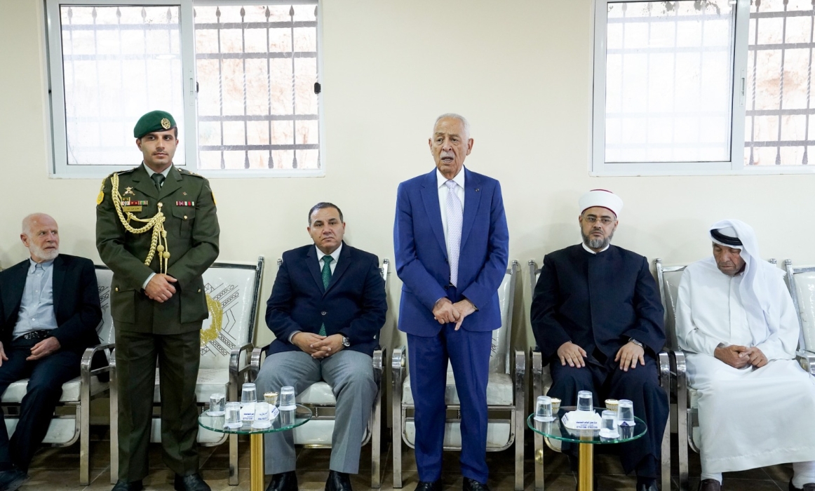 مندوبا عن الملك وولي العهد.. العيسوي يعزي عشائر الزيود وبني خالد والزين