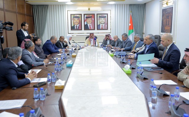 النقل النيابية تبحث مطالب أصحاب شاحنات نقل الفوسفات
