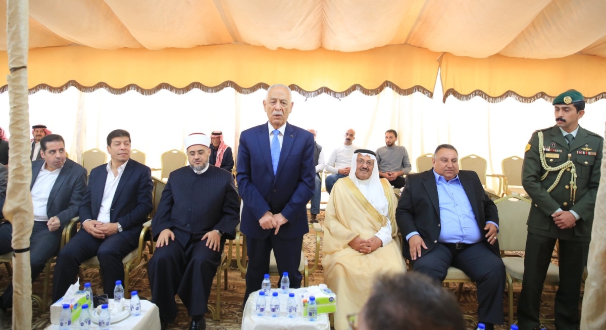 مندوبا عن الملك وولي العهد...العيسوي يعزي عشيرتي الموالي والعوايشة