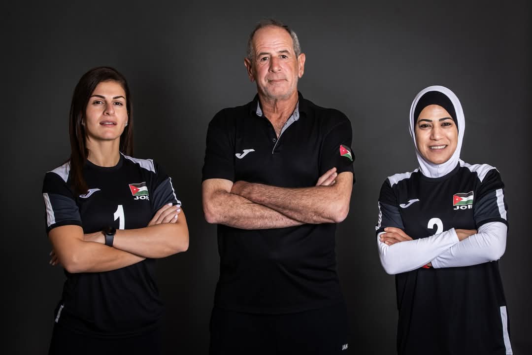 منتخب الطائرة الشاطئية للسيدات يفوز على نظيره القطري ببطولة غرب آسيا