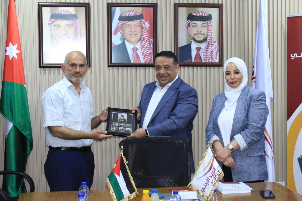 البريد الأردني يستقبل طلاب كلية عمان الجامعية من جامعة البلقاء التطبيقية