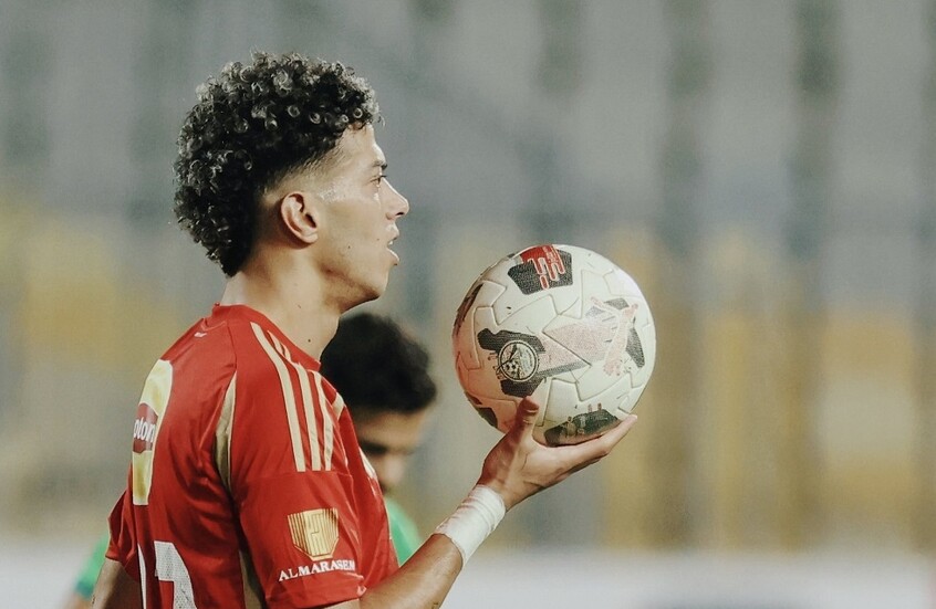 الأهلي يتصدر الدوري بانتظار خروج الدخان الأبيض من استاد القاهرة الدولي