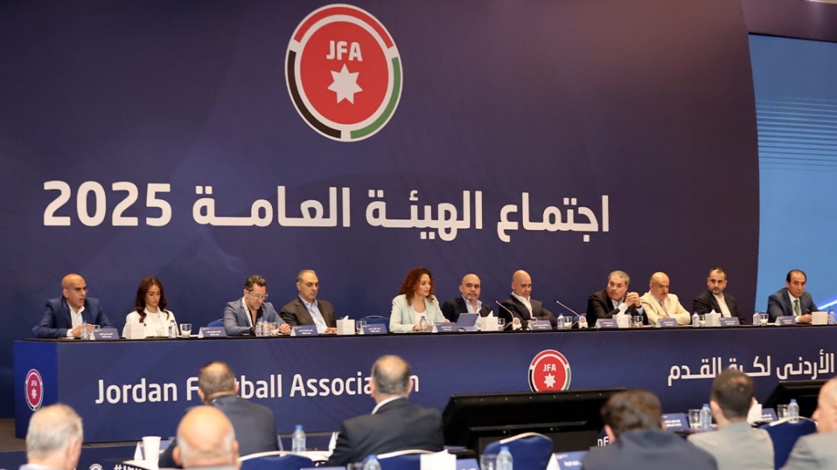 الأمير علي يعرب عن أمله بنجاح المنتخب الوطني بالتأهل إلى مونديال 2026