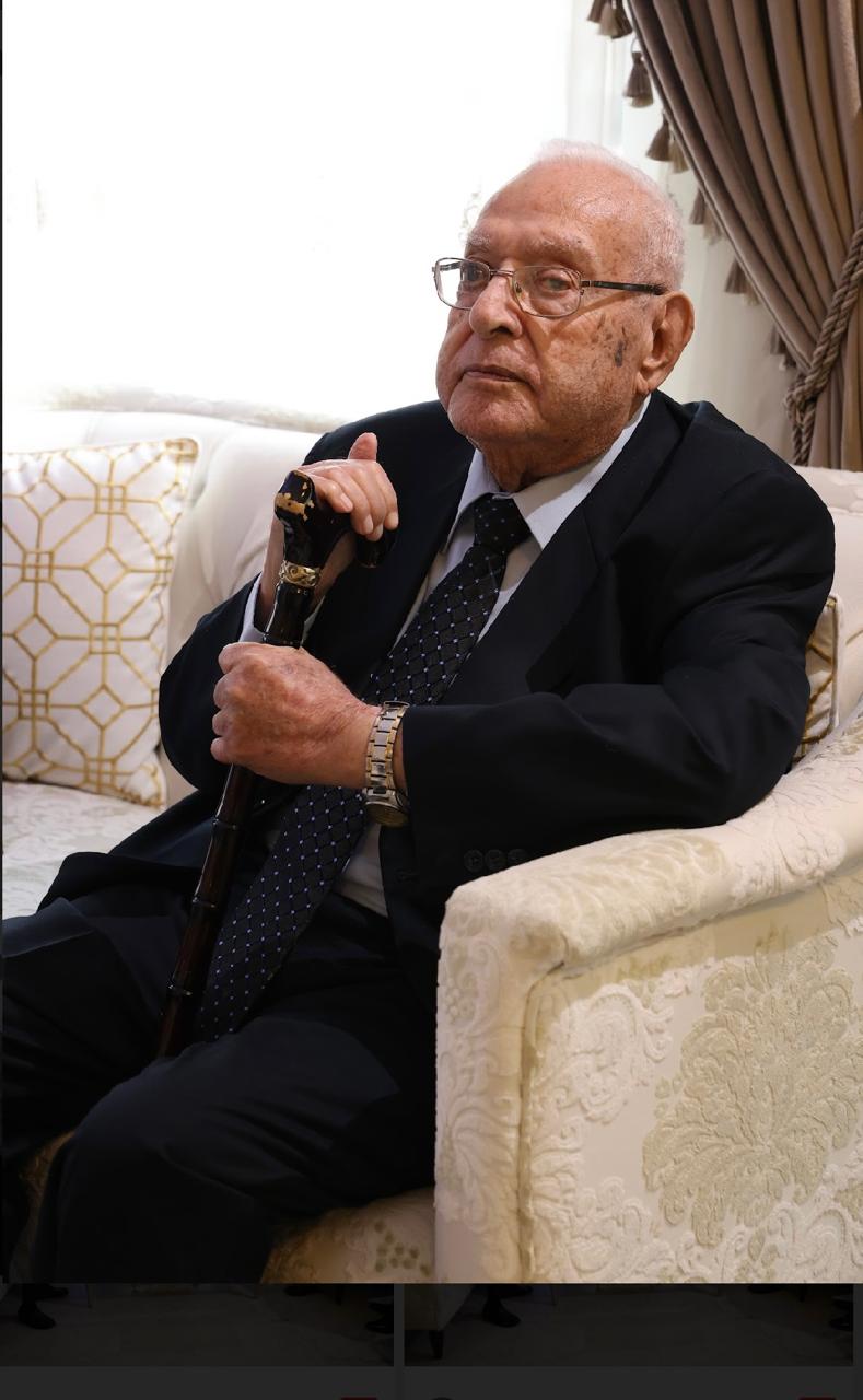 وزير الاتصال الحكومي ينعى الصحفي أمين القطب