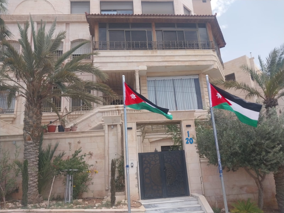 مبادرة رئيس بلدية الزرقاء بعيد الاستقلال