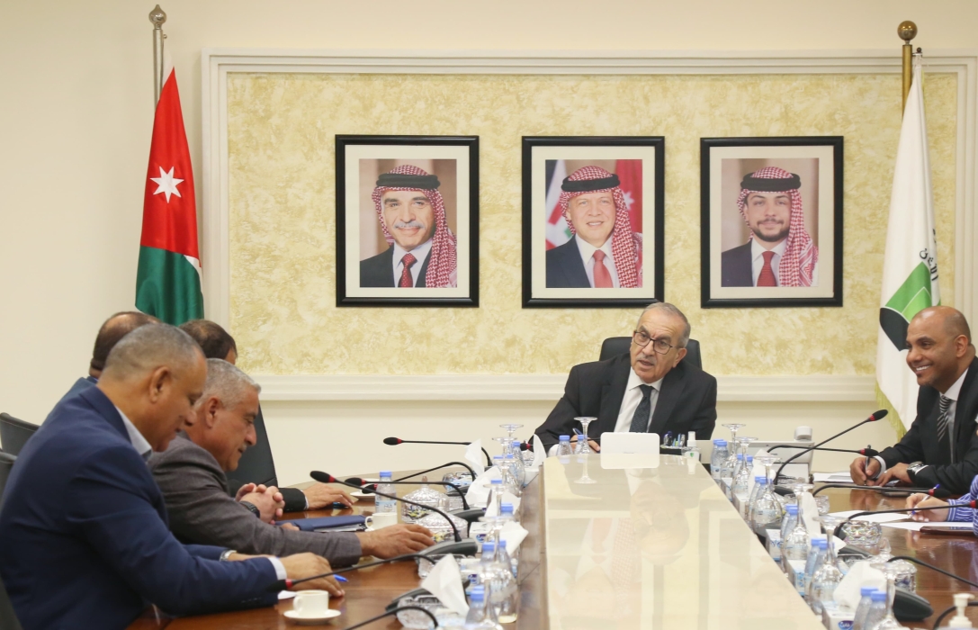 أبو السمن يستقبل عددا من أعضاء مجلس محافظة إربد