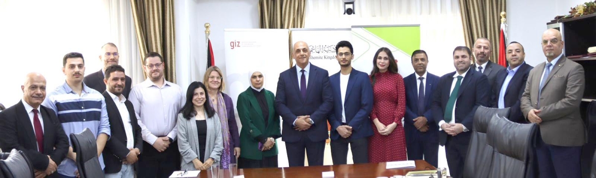 وزير البيئة يكرم شركات رائدة في حلول الأعمال الخضراء