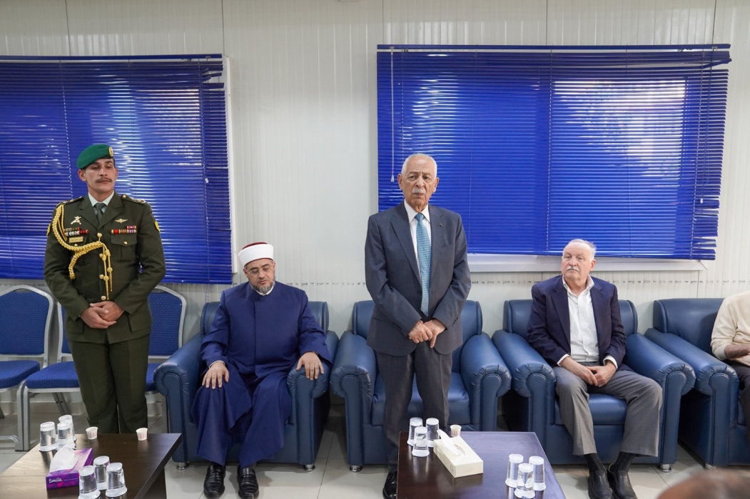 مندوبا عن الملك وولي العهد.. العيسوي يعزي آل شقم