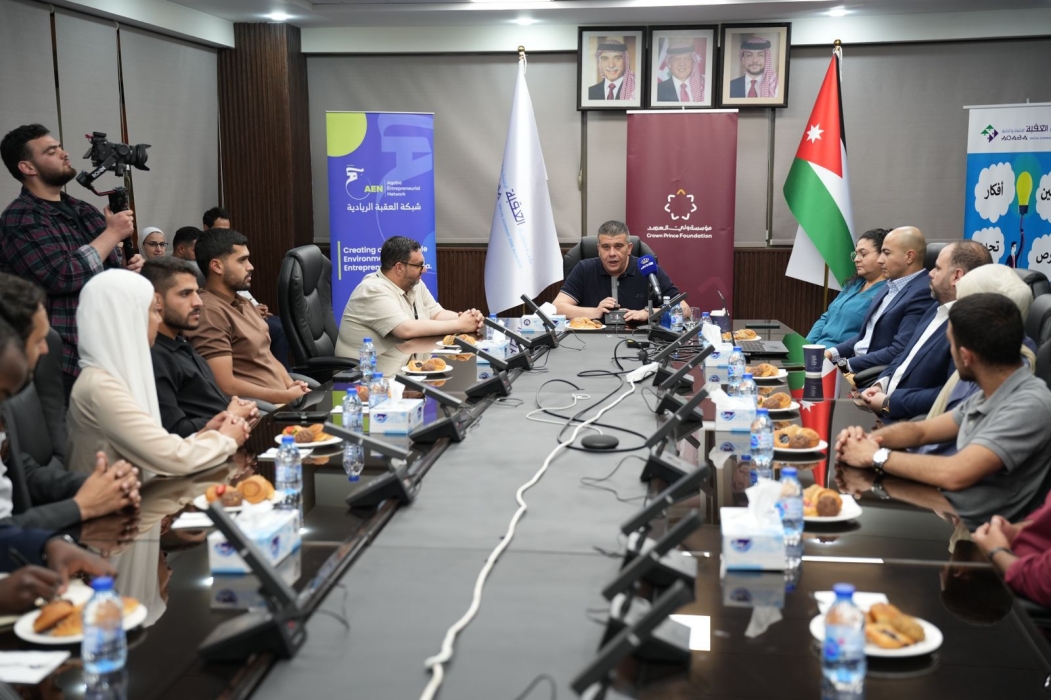 الكباريتي يلتقي الشباب المشاركين في برنامج خطى الحسين