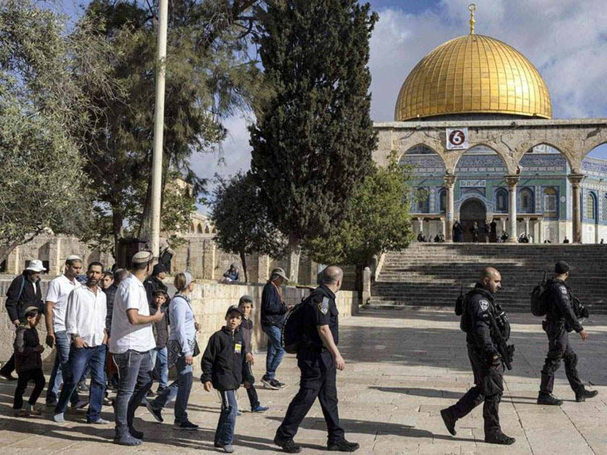 عشرات المستوطنين يقتحمون الأقصى بحماية مشددة من شرطة الاحتلال