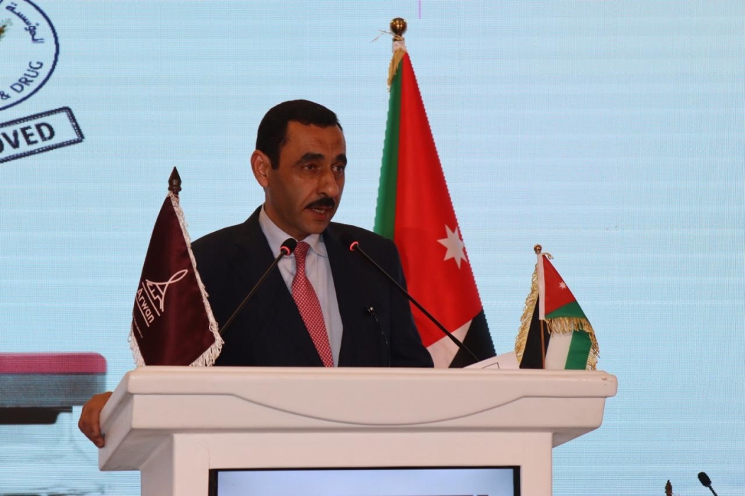 مدير الغذاء والدواء يفتتح المؤتمر العلمي حول آليات تسجيل مستحضرات التقنية الحيوية