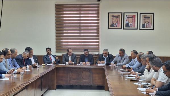 برئاسة المحافظ نايف الهدايات .. تنفيذي عجلون يبحث الاستعدادات لاحتفالات عيد الاستقلال الـ79