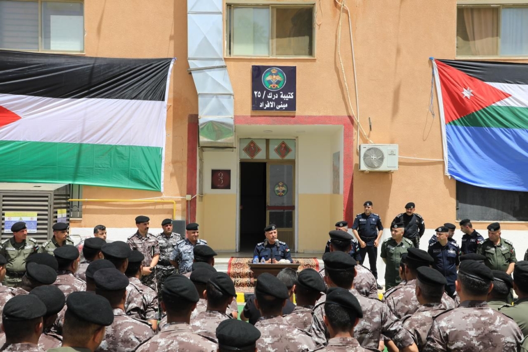 مدير الأمن العام يزور كتيبة الدرك 25 الرويشد، ويؤكّد، حربنا ضد المخدرات مستمرة بكل قوة وحزم
