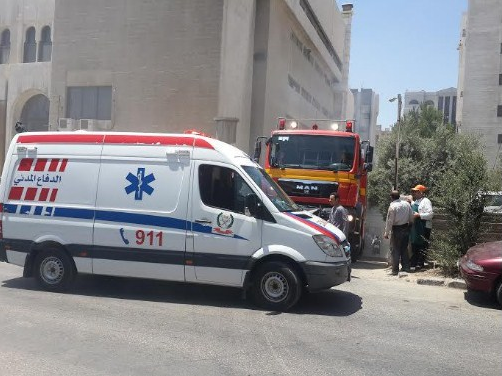 الدفاع المدني يخمد حريق منزل نتج عنه وفاة في محافظة العاصمة