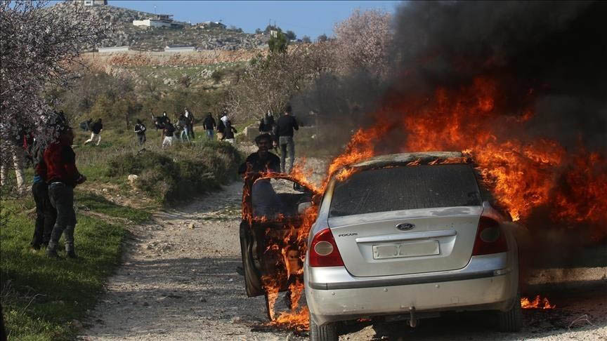 مئات المستوطنين يقتحمون مقام يوسف ويحاولون حرق مسجد في نابلس
