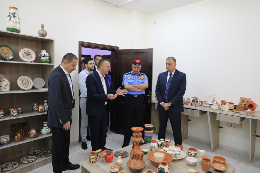 وزير الداخلية يزور مركز علاج الإدمان ويشيد بجهود إدارة مكافحة المخدرات في علاج الادمان