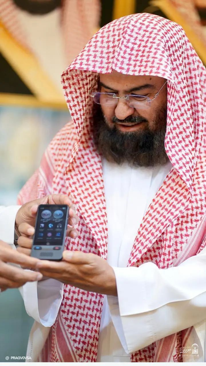 السديس : خطاب الرئاسة عالمي وسطي متعدد اللغات .