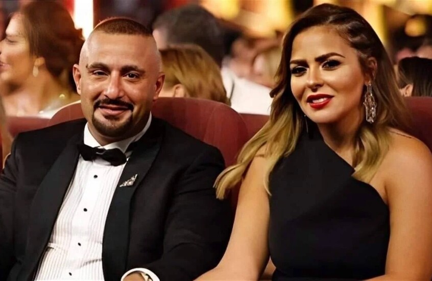 أشياء غريبة تحدث.. إعلامية شهيرة تكشف السبب الحقيقي وراء طلاق أحمد السقا وزوجته