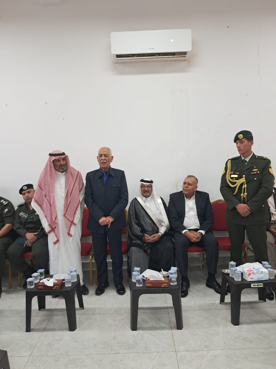 مندوبا عن الملك وولي العهد.. العيسوي يعزي أبو تايه ومسلم