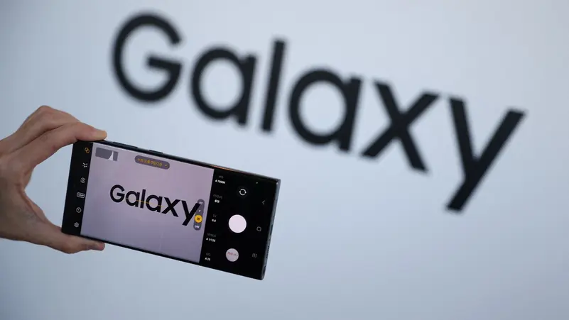 Galaxy S23 Ultra يتعرض لاختبار قاس ويصمد: 5 ساعات في نهر متجمّد