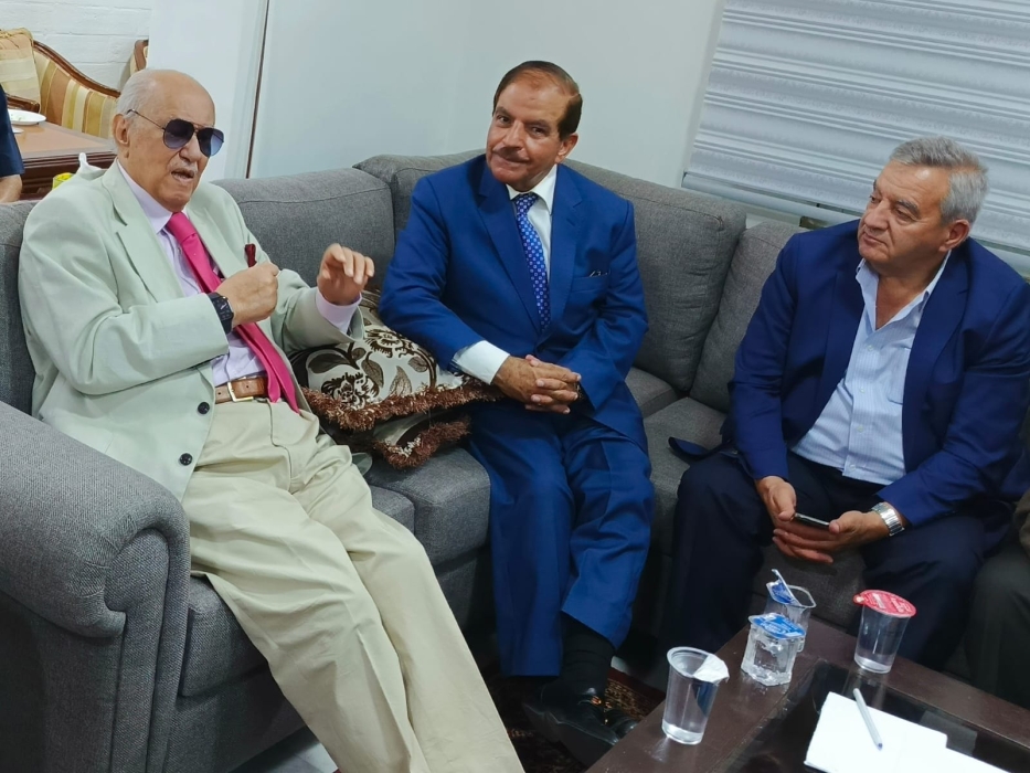 جلسة نقاشية في هيئة الرواد احتفالاً بالعيد الـ 79 لإستقلال المملكة