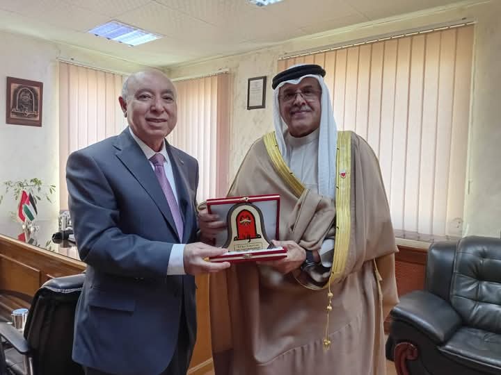 رئيس جامعة مؤتة والسفير البحريني يبحثان سبل تعزيز التعاون الأكاديمي والعلمي
