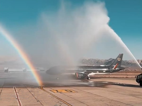 اول طائرة إيرباص جديدة A320 neo للملكية الأردنية ترسو في مطار الملك الحسين في العقبة