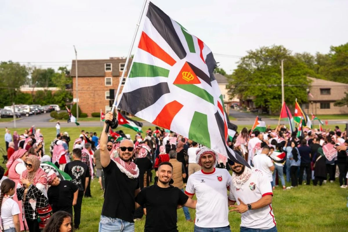 الجالية الأردنية تحتفل بعيد الاستقلال بمسيرة واحتفال حاشد في شيكاغو