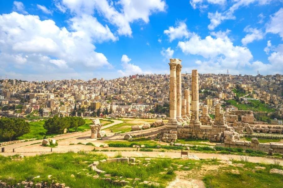 طقس معتدل ولطيف  الحرارة في اغلب المناطق حتى الاربعاء