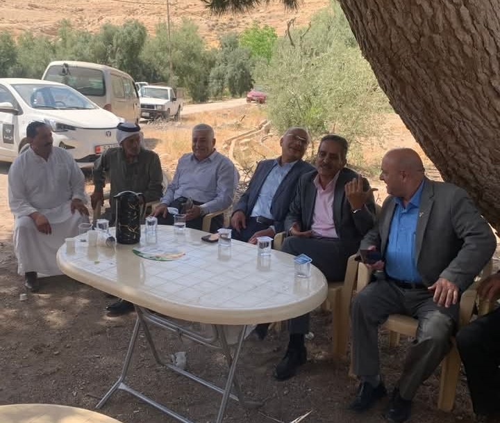 مدرسة حقلية في الكرك حول أمراض تصيب أشجار الزيتون