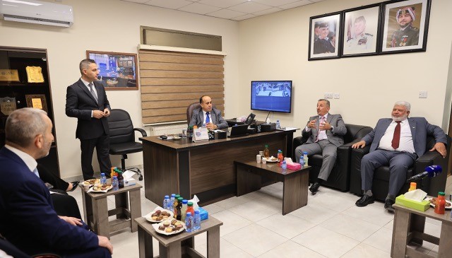 الريادة النيابية تزور وحدة مكافحة الجرائم الإلكترونية
