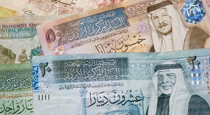طلب متزايد على الدينار عند شركات الصرافة مع حلول عيد الأضحى