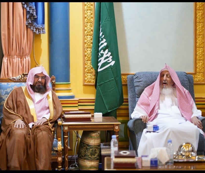 الرئاسة تصدر كتابًا بعنوان: الحكم الصحيح الصريح لاحج بلا تصريح ..دراسة شرعية ورؤية مقاصديه،