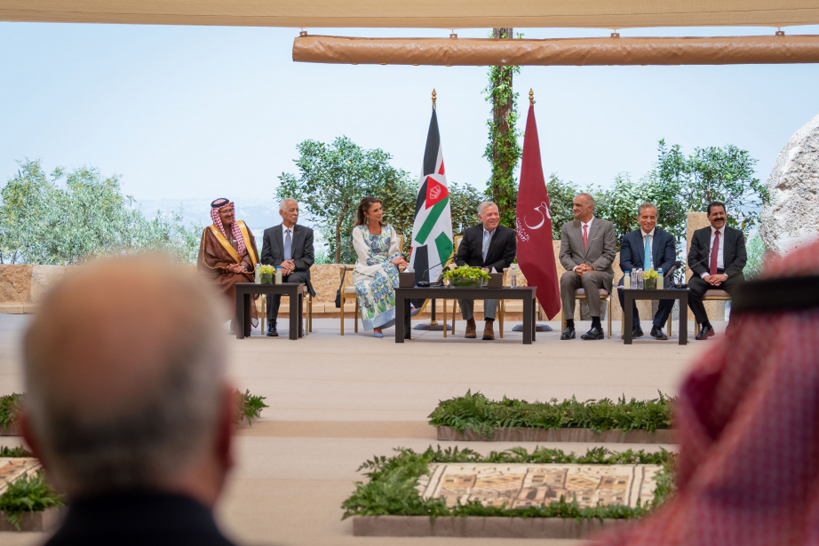 في عيد الجلوس..أبناء مادبا يستذكرون الزيارات الملكية ذات الأثر على تنمية محافظتهم