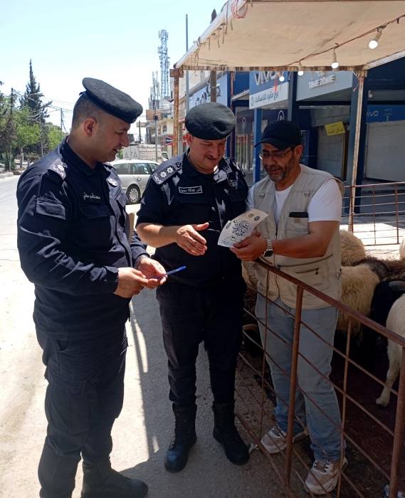 متصرف لواء بني عبيد: إزالة 3 حظائر مخالفة وتحرير 21 مخالفة