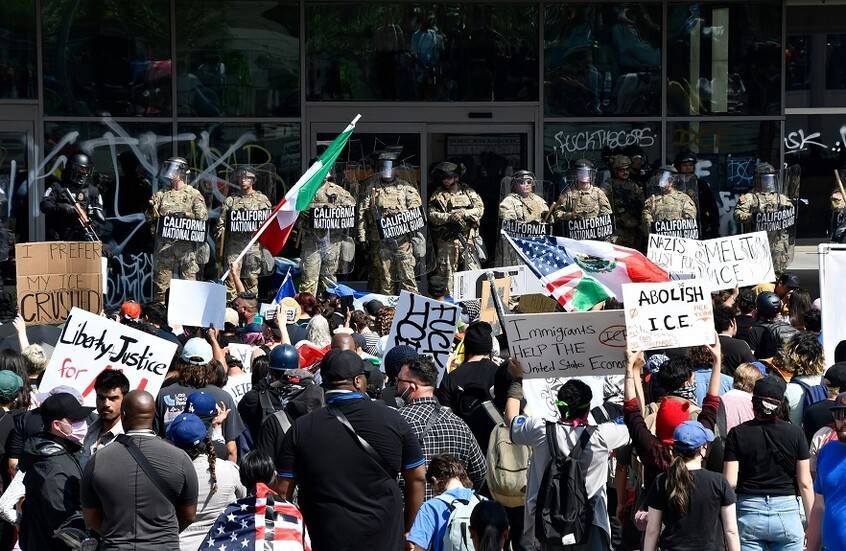 الشرطة الأمريكية تعتقل نحو 60 شخصا في احتجاج بالقرب من مبنى الكابيتول في واشنطن