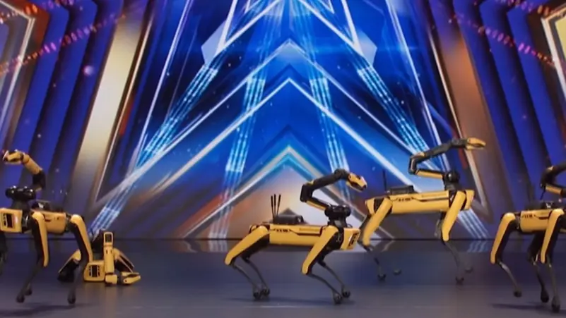فرقة روبوتات ترقص في تجربة أداء ببرنامج مواهب في أميركا