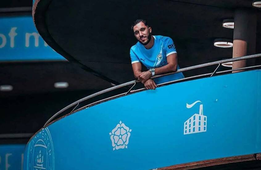 التشبيه بدي بروين والكرة الذهبية.. تصريحات نارية لريان شرقي