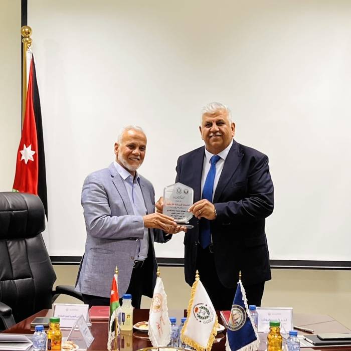 مذكرة تفاهم بين جائزة الحسن للشباب والجامعة الأميركية في مادبا