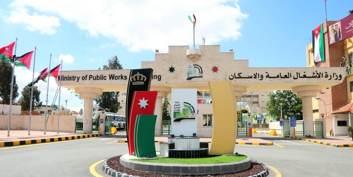 وزارة الأشغال: مشروعات طرق مركزية ومحلية تتجاوز قيمتها 10ملايين دينار في البلقاء