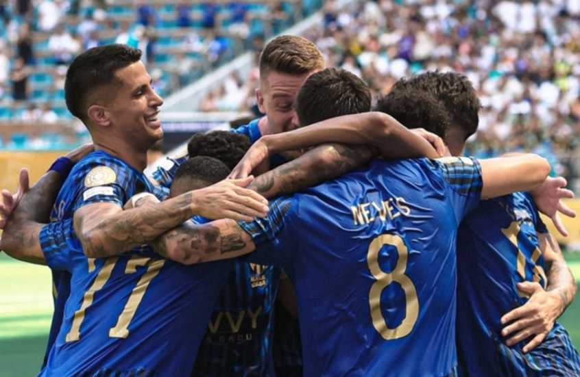 جناح الهلال السعودي يغيب عن مواجهة باتشوكا المصيرية في كأس العالم للأندية