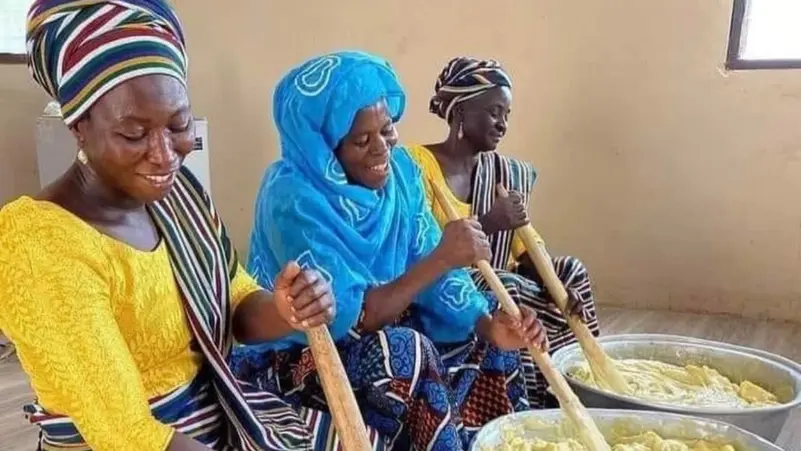 زبدة الشيا.. كنز لا يمكن للأفريقيات الاستغناء عنه