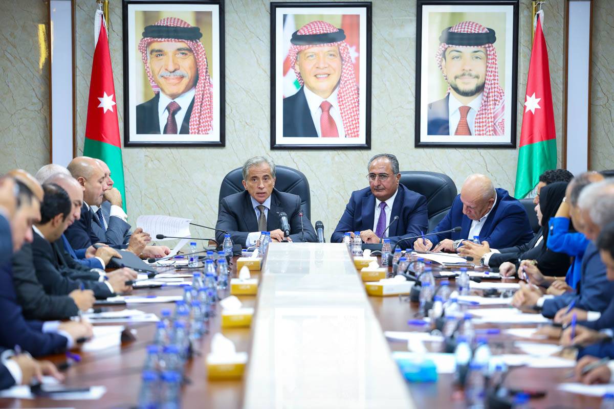 رئيس الوزراء: مؤشرات الاقتصاد الوطني خلال الربع الأول من العام الحالي مشجَّعة