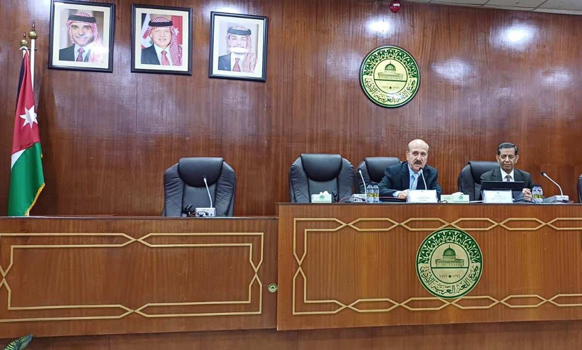 محاضرة تعاين إشعاعات فن المقامة عبر الأندلس وإشكالات الترجمة والتأثير